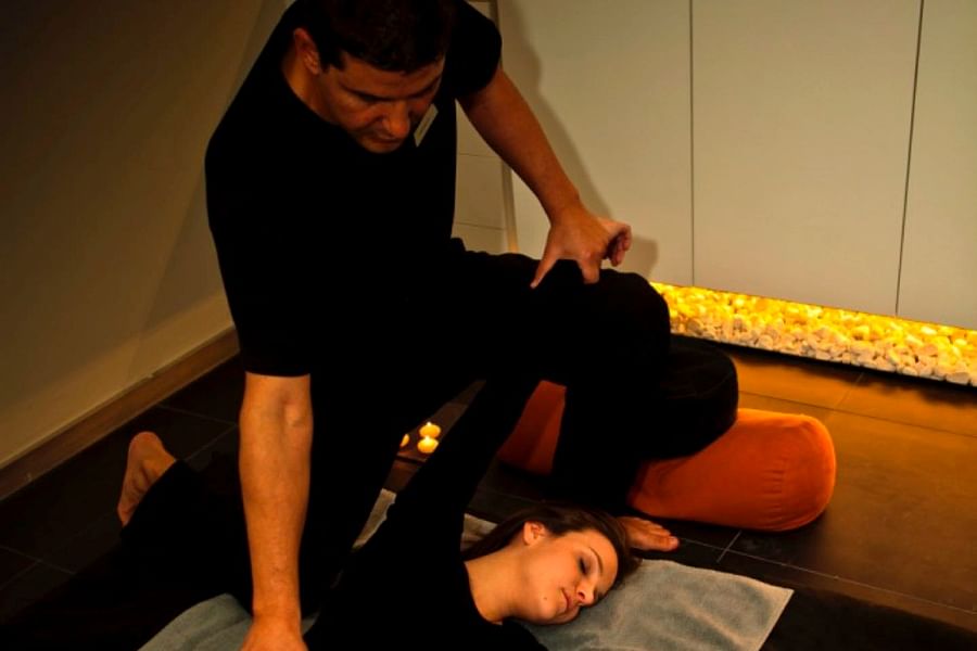 Shiatsu massage therapy